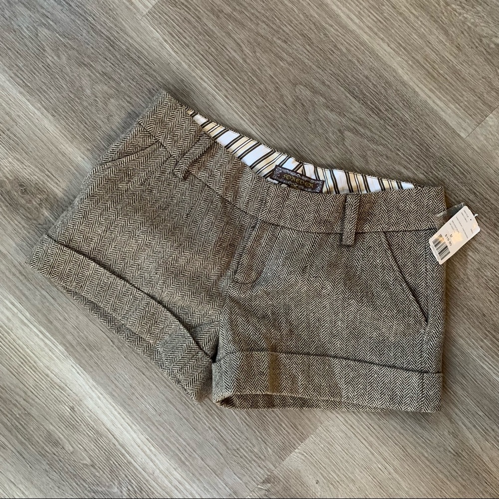 💢SOLD💢 F21 Tweed Short BRAND NEW